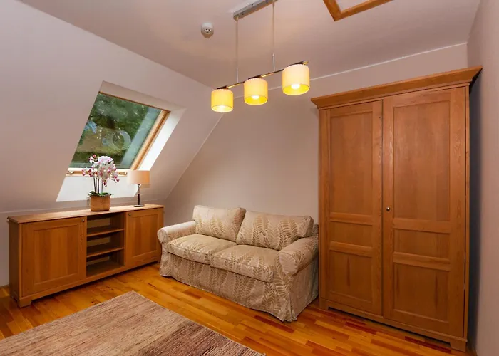 Apatkuti Vadaszhaz Bed & Breakfast